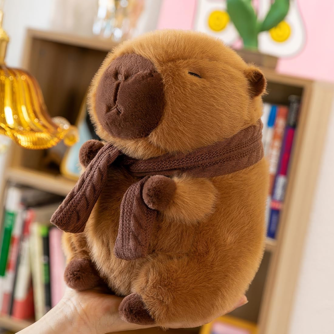 Capybara - Peluche a Forma Di Maialino, 25 Cm, Con Foulard, Simpatica Simulazione, Giocattolo Di Peluche, Regalo per Adulti E Bambini